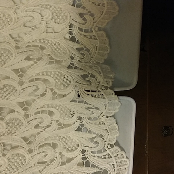 NWOT-  CHICO'S - CREME LACE TOP - 3 - Picture 5 of 8